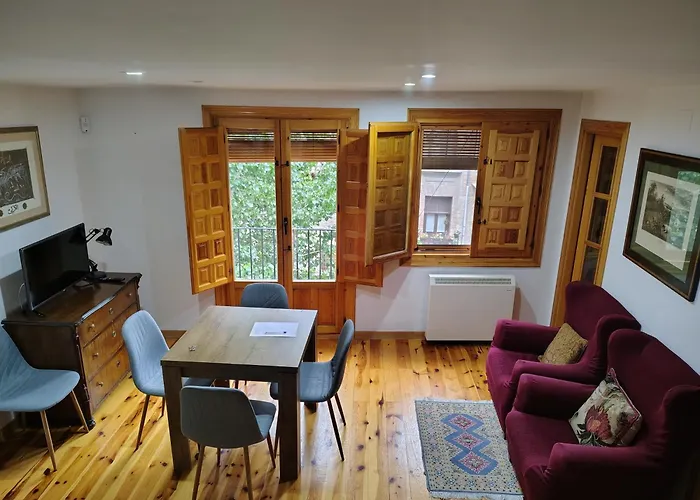 La Casa Sobre El Rio